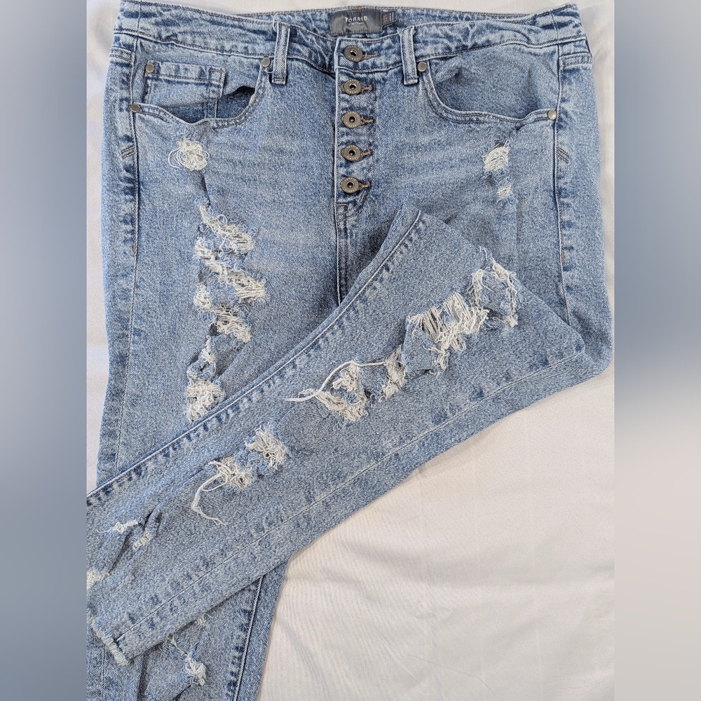 Torrid Ultra Distressed Jeans (12 Short) - Picture 10 of 14